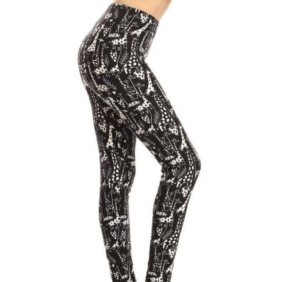 🖤 ONLY 3 LEFT! 🖤 Buttery Soft Black White Giraffe Print Fitness Leggings - Picture 3 of 3
